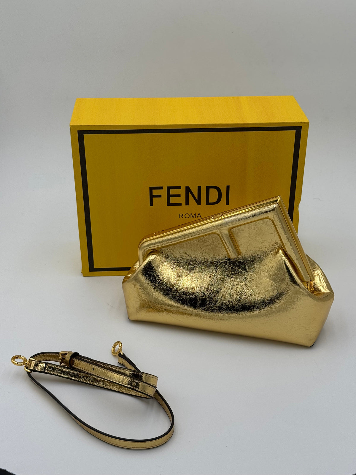 Pochettone 23cm gold